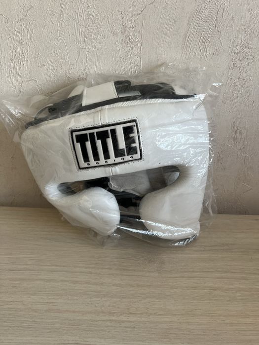 Кожаный боксерский шлем TITLE Boxing Leather Sparring Headgear