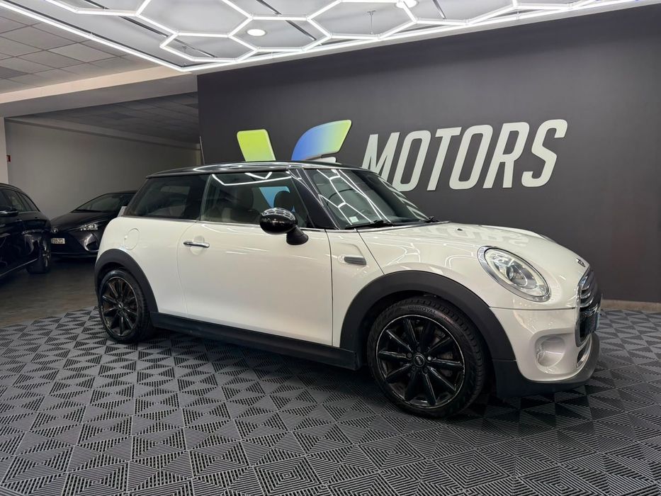 MINI 3-Door Cooper D Automatic510290870581995523
