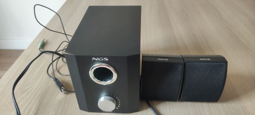 Colunas PC como novas Palhais E Coina • OLX Portugal