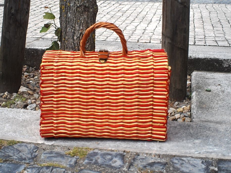 Cesta de junco tradicional Portuguesa