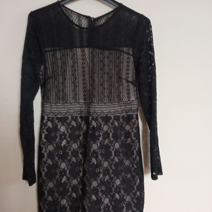 Sukienka czarna elegancka