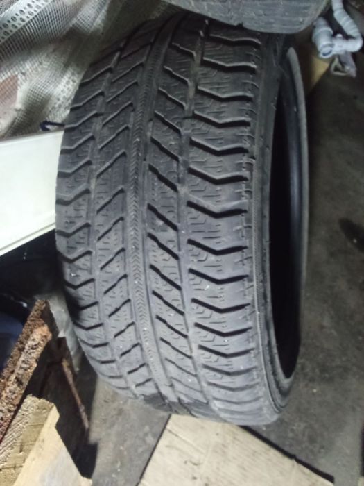 Продам шины 2 зимние и 4летние 235/55R17летние и225/45R17 зимние
