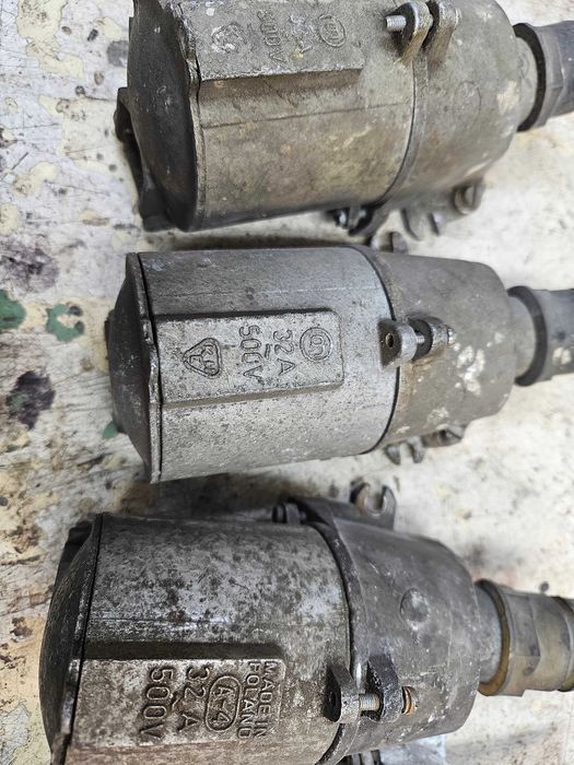 Gniazda 400 V 32 A 16 A siła retro aluminiowe