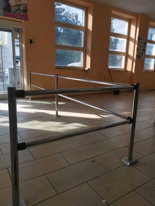 rury chromowe/barierka wyposazenie sklepu