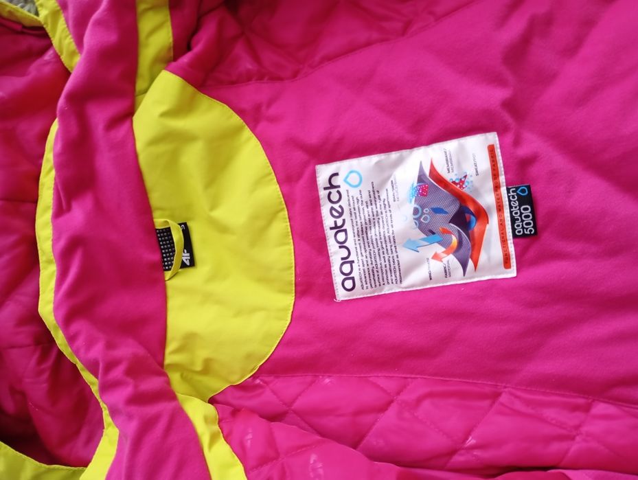 Kurtka damska 4 f w bardzo dobrym stanie