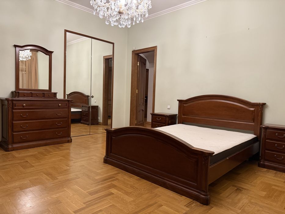 КИЇВ/Саксаганського 29. Продаж 3-кімнатної квартири 125м2/з меблями