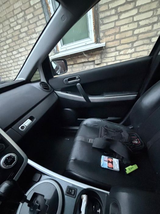 Продам мазду.           Срочно