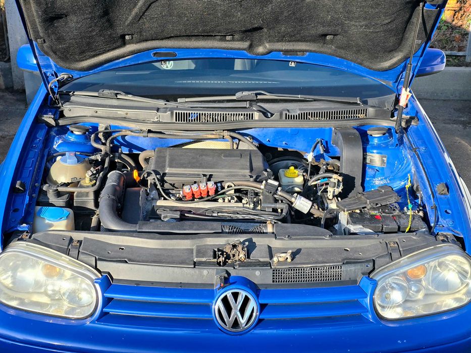 Volkswagen Golf 2000г.в. 1.6 газ-бензин