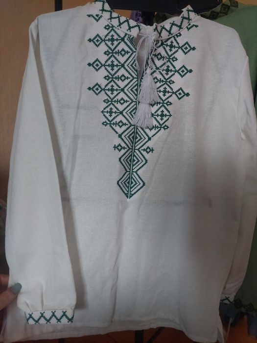 Вишиванка для дівчаток