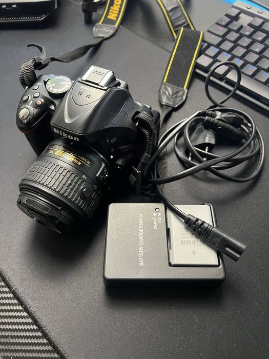 Nikon D5200 + Lente 18-55mm VR