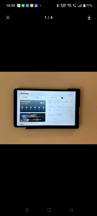 Wieszak uchwyt ścienny na tablet.