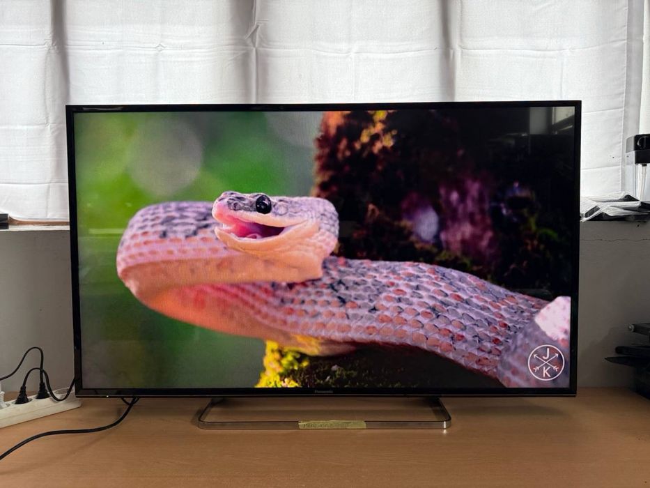 Телевізор Panasonic – 49”, Full HD, Smart TV
