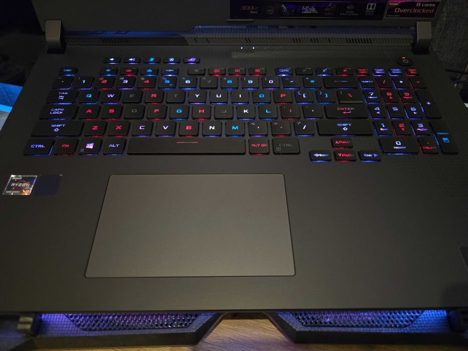 Laptop ASUS ROG Strix G17 / Ryzen 9 / RTX3070 / 32GB RAM / 2TB SSD