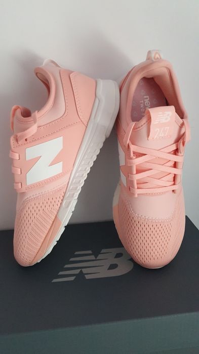 Buty damskie  New Balance modny kolor Rozmiar 35  /  wkładka 22 cm