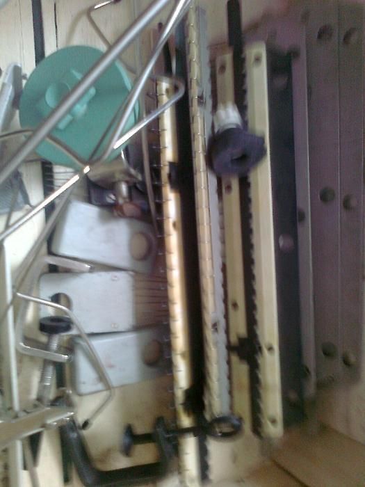 Продаю вязальную машину Нева 4-1 с дополнительным оборудованием