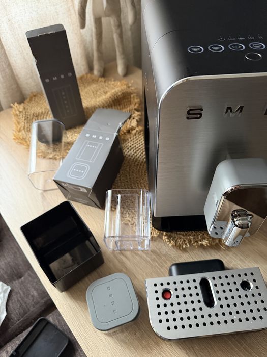 Кофемашина зерновая smeg