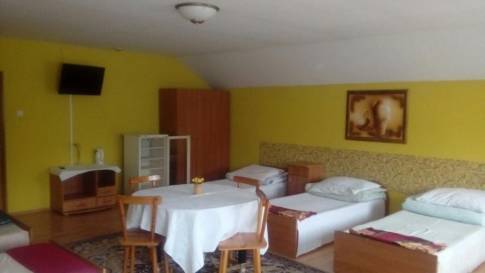 KARPATIA Pokoje'Imprezy Okolicznościowe Katering