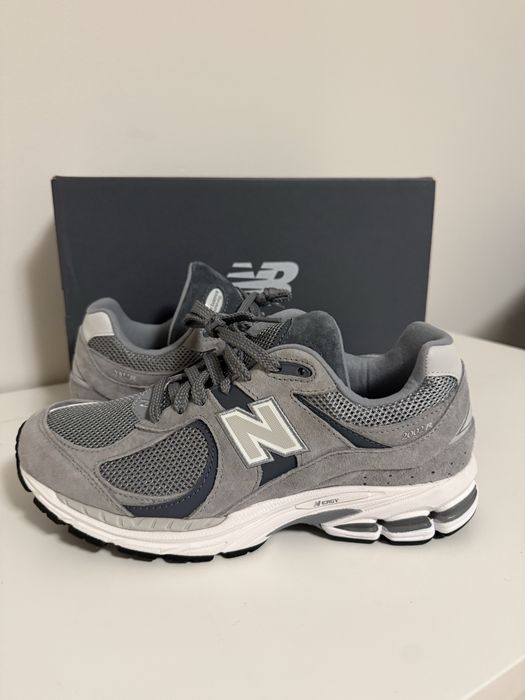 New Balance 2002R