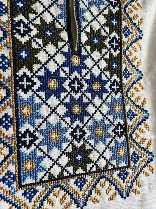 Стильна дитяча вишиванка для хлопчика сорочка вишита з довгим рукавом