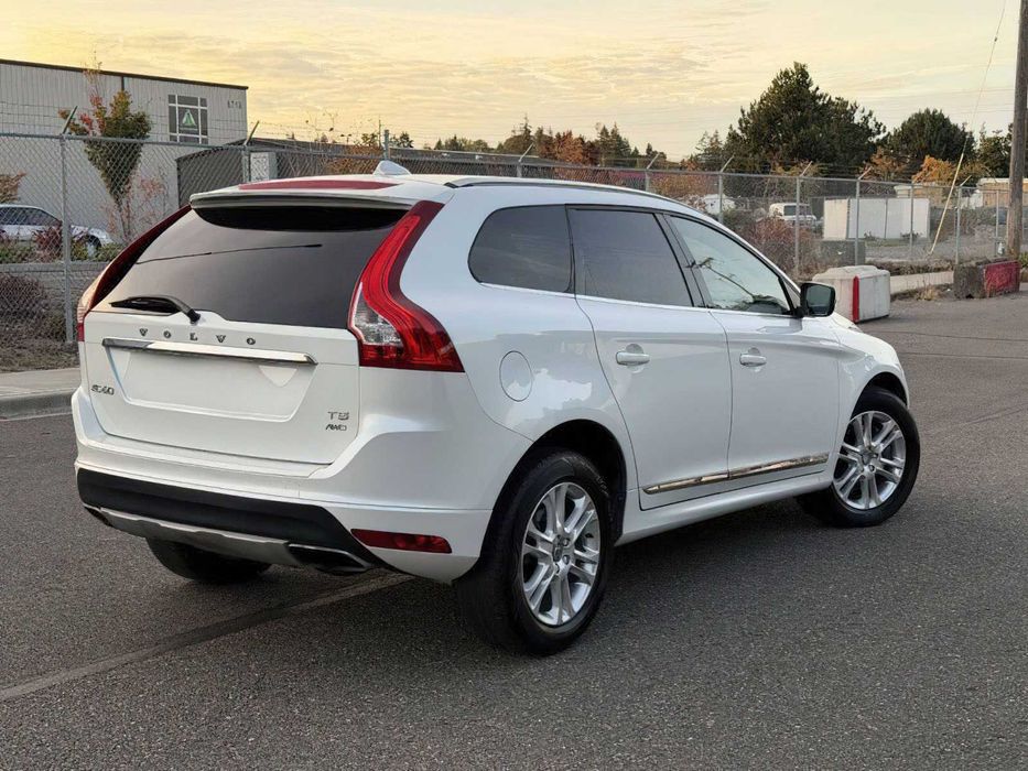 Volvo XC60 T5 Premier      2016