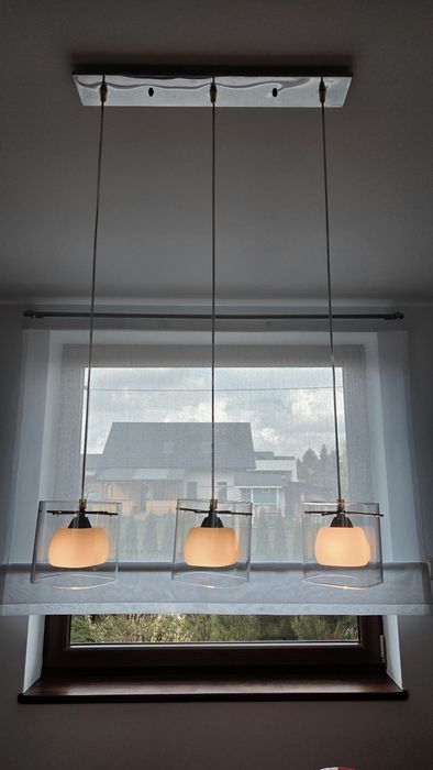Lampa wisząca nad stół