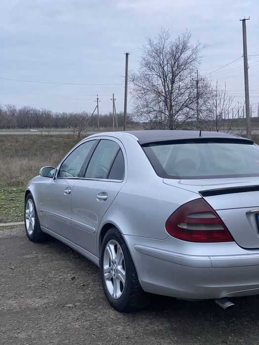 Mersedes-Benz E-Class W211 270CDI