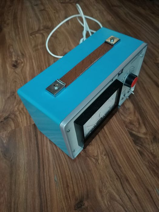 Stary miernik częstotliwości MC-3B.