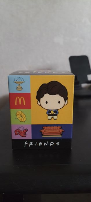 Коллекционная фигурка Friends Чендлер