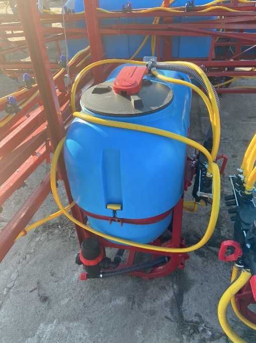 Оприскувач навісний Wirax 200 л захват 8 м для китайців та японців