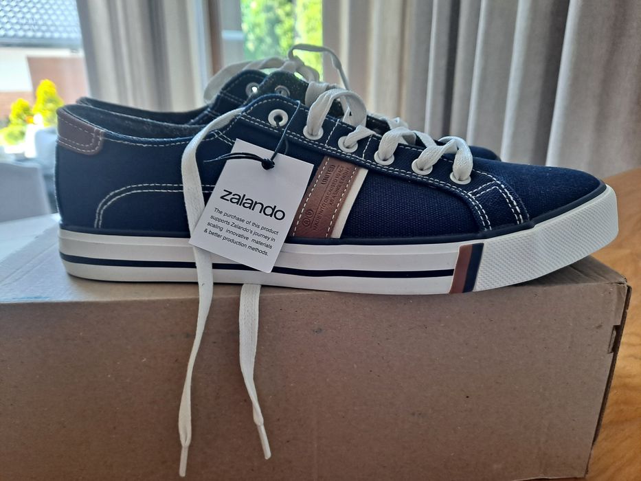 NOWE Sneakersy męskie Pier One r.43
