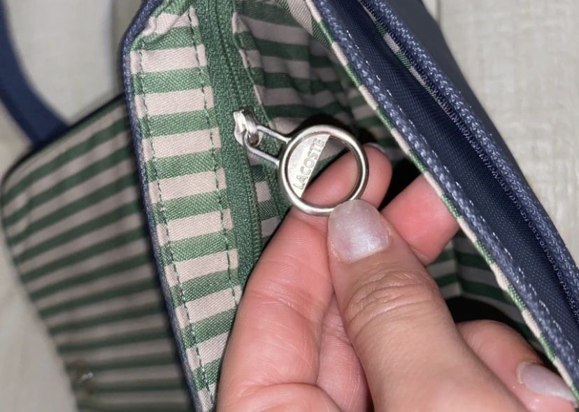 Mala lacoste nova