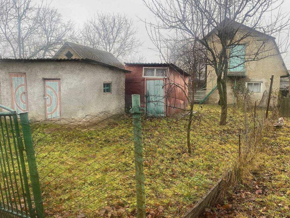 Будинок (літня кухня) із садом в смт Вовковинці, Хмельницька обл.