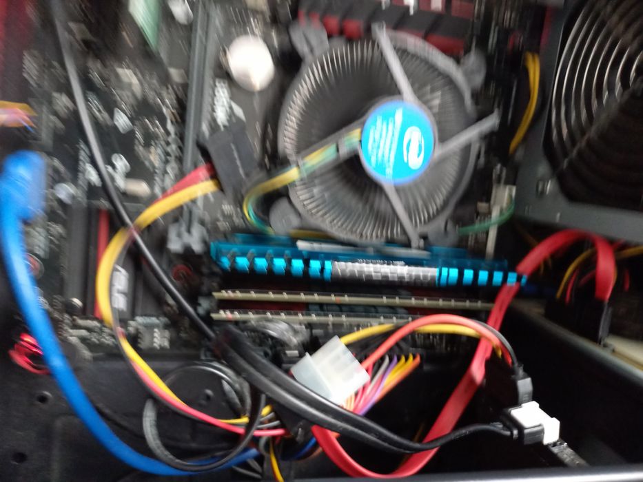 Selling Desktop PC with i5 Processor446030691152711682