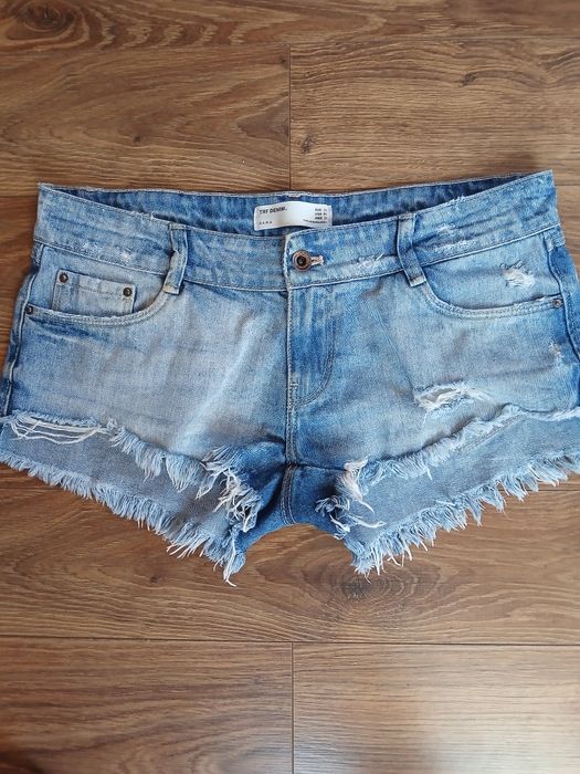 Джинсові  шорти ZARA.38 розмір