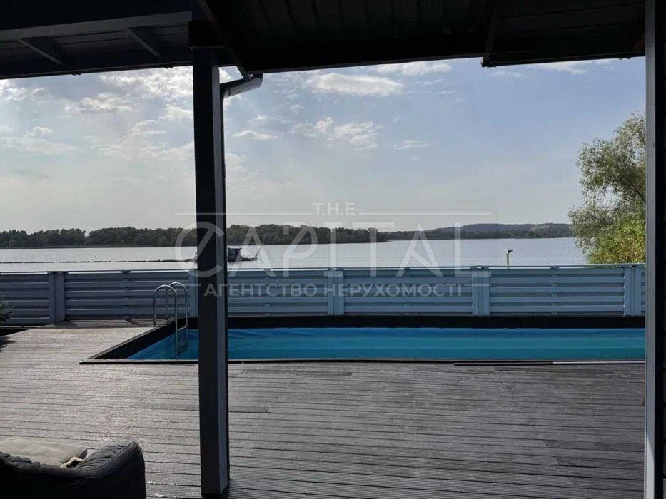 Оренда стильного будинку з басейном