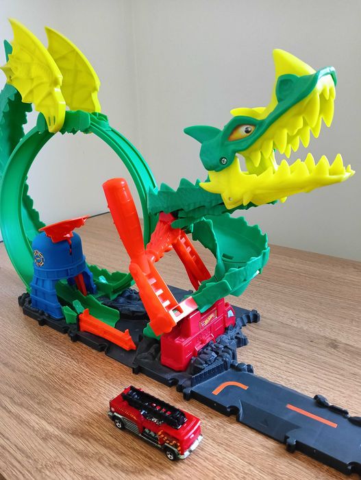 Hot Wheels - Pista dragão