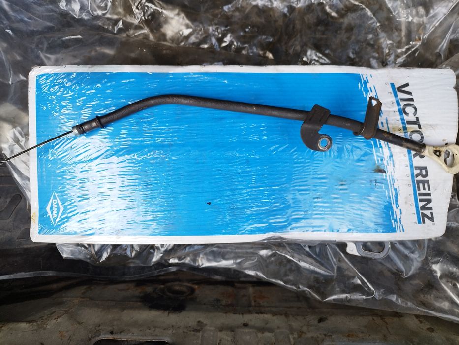 Масляный щуп на Mitsubishi Outlander2006 года  2.4 (4G69) бензин