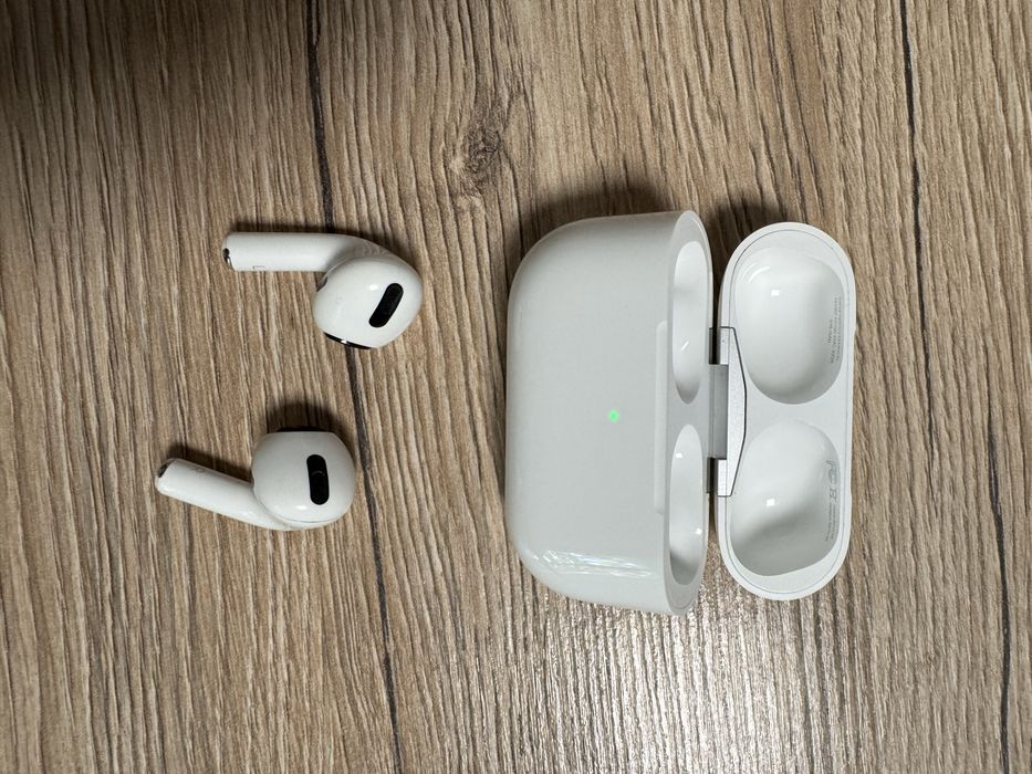 Продам оригінальні Airpods pro 1