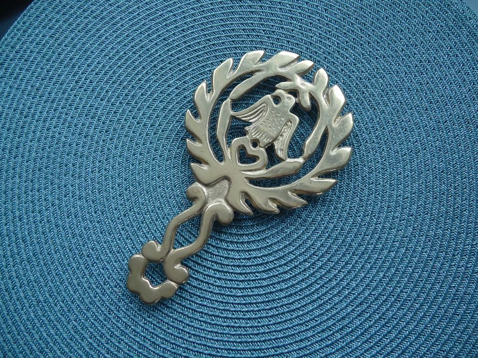 antyczna retro dawna stara podstawka pod naczynie garnek