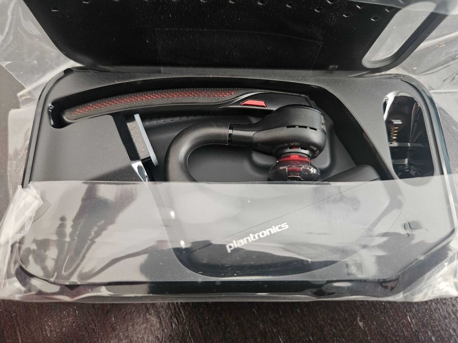 Auricular Bluetooth Plantronics Voyager 5200 UC - Novo