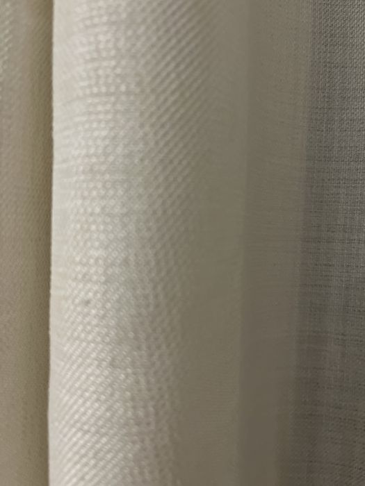 Cortinado em linho cor cru