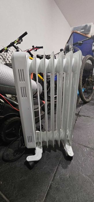 Aquecedor a óleo Equation HD983 branco 1700W