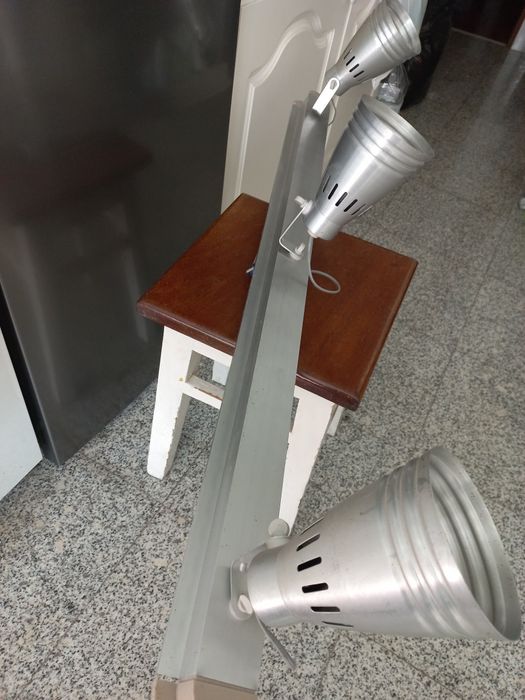 Candeeiro Ikea com 3 focos