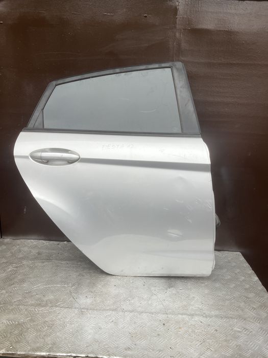 Задняя правая дверь форд фиеста год 14 ford fiesta