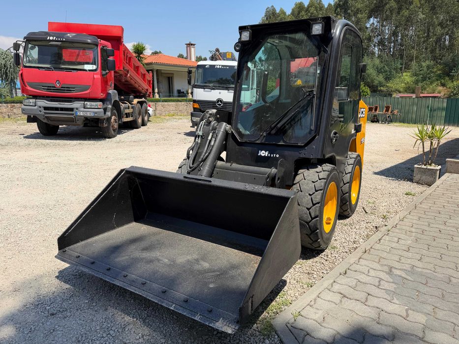 Máquina JCB 155 Robot