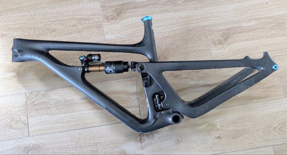 Rama Enduro Yeti SB150 C2 2021r L z damperem Ohlins TTX22m