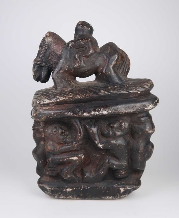 Escultura em pedra - 27 cm