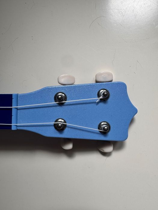 Ukelele infantil azul
