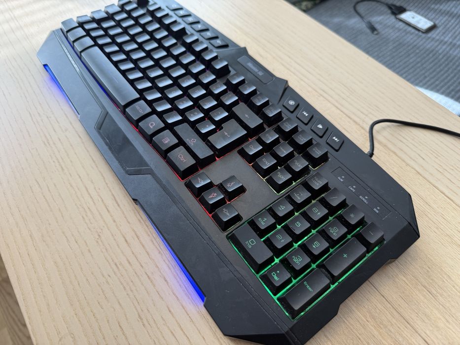 Ігрова клавіатура RGB