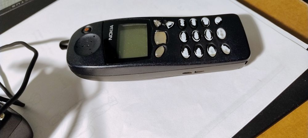 Телефон Nokia.5110. Кнопочный.